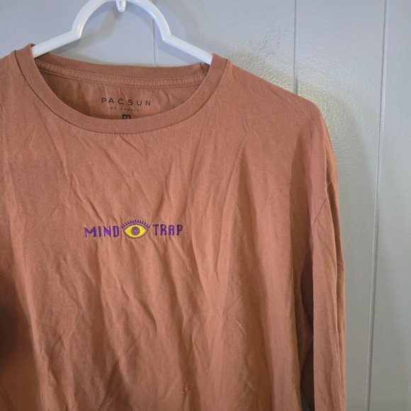 PacSun Mind Trap Mens Medium Long Sleeve Shirt Orange Rust Graphic Tee Cotton - Picture 2 of 7